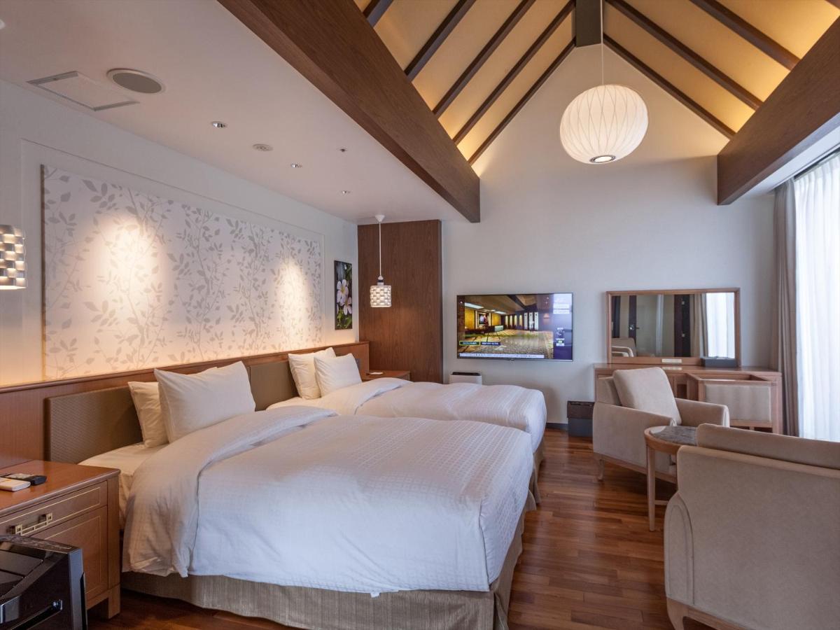 Okinawa Exes Naha Hotel Bagian luar foto