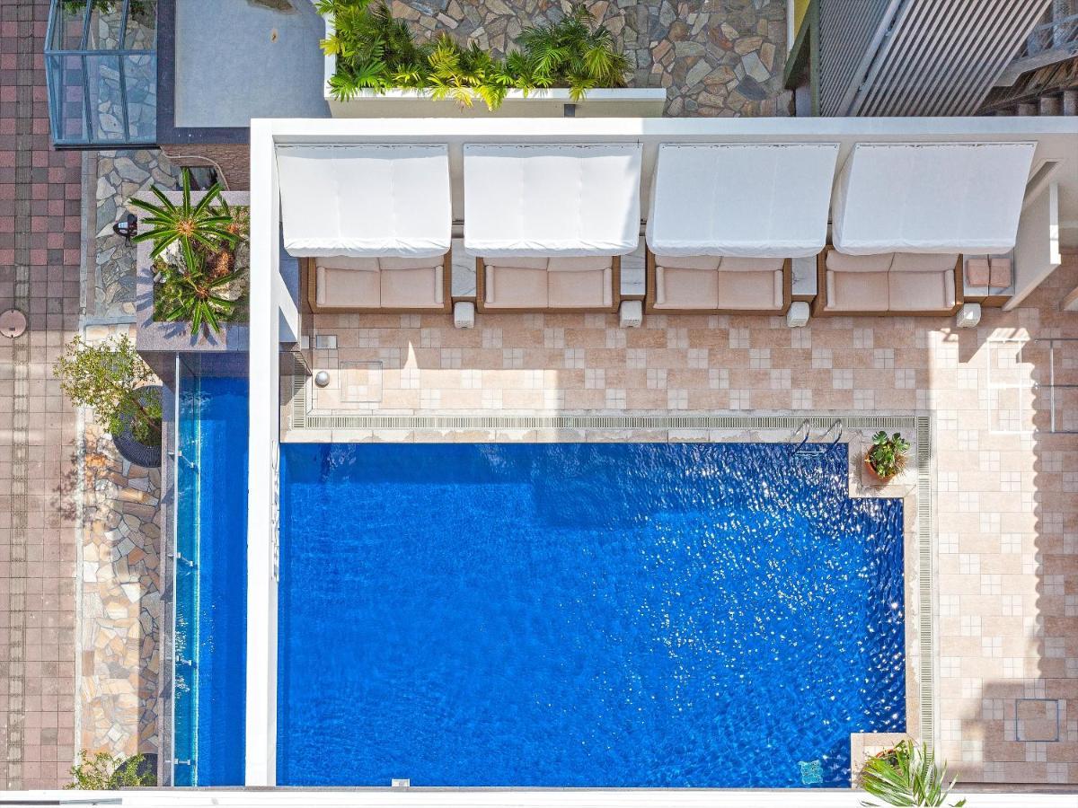 Okinawa Exes Naha Hotel Bagian luar foto