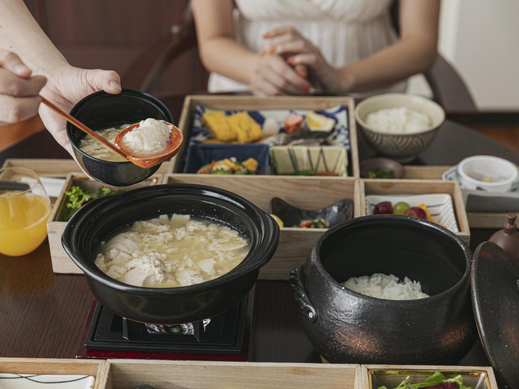 Okinawa Exes Naha Hotel Bagian luar foto