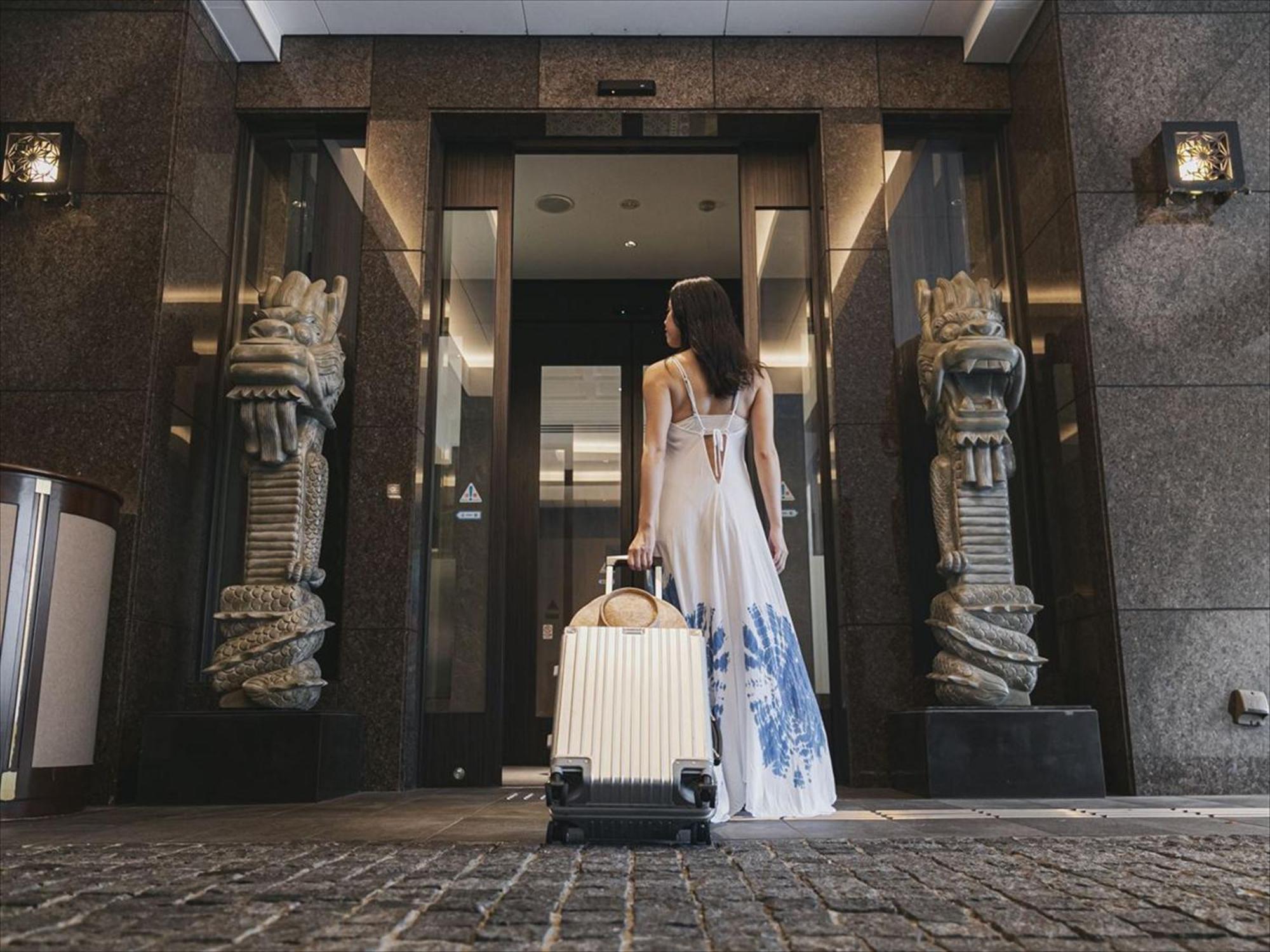 Okinawa Exes Naha Hotel Bagian luar foto