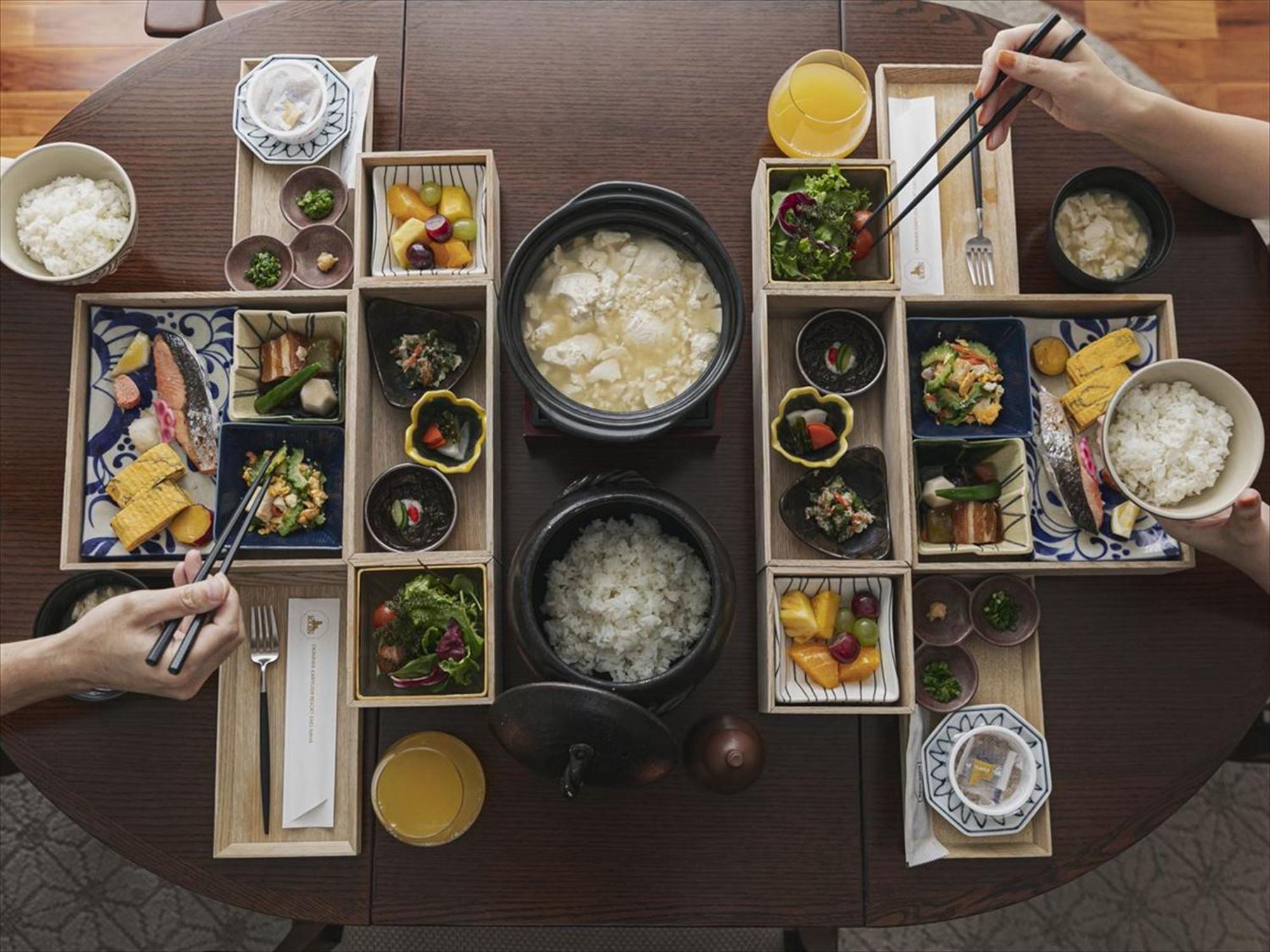 Okinawa Exes Naha Hotel Bagian luar foto